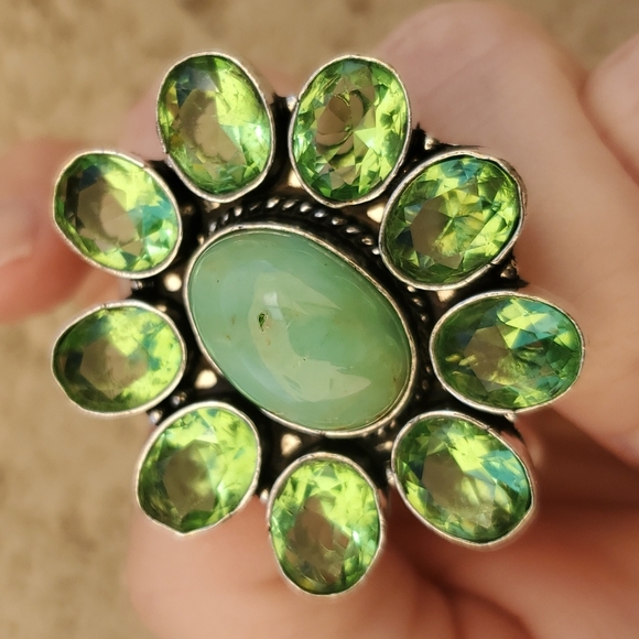 New Huge Chrysoprase and Tsavorite 925 Silver Statement Ring. - Picture 16 of 16